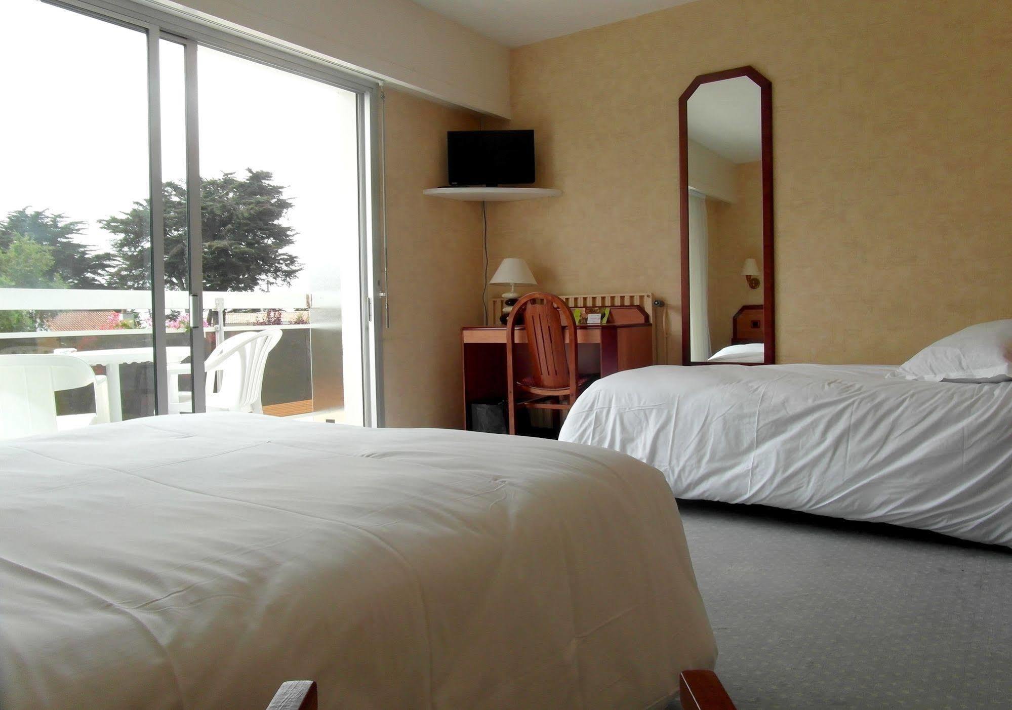 Hotel Particulier Le Rocher Des Marais "Proximite Plage & Vue Mer Pour Certains Hebergements" Pornic Bagian luar foto